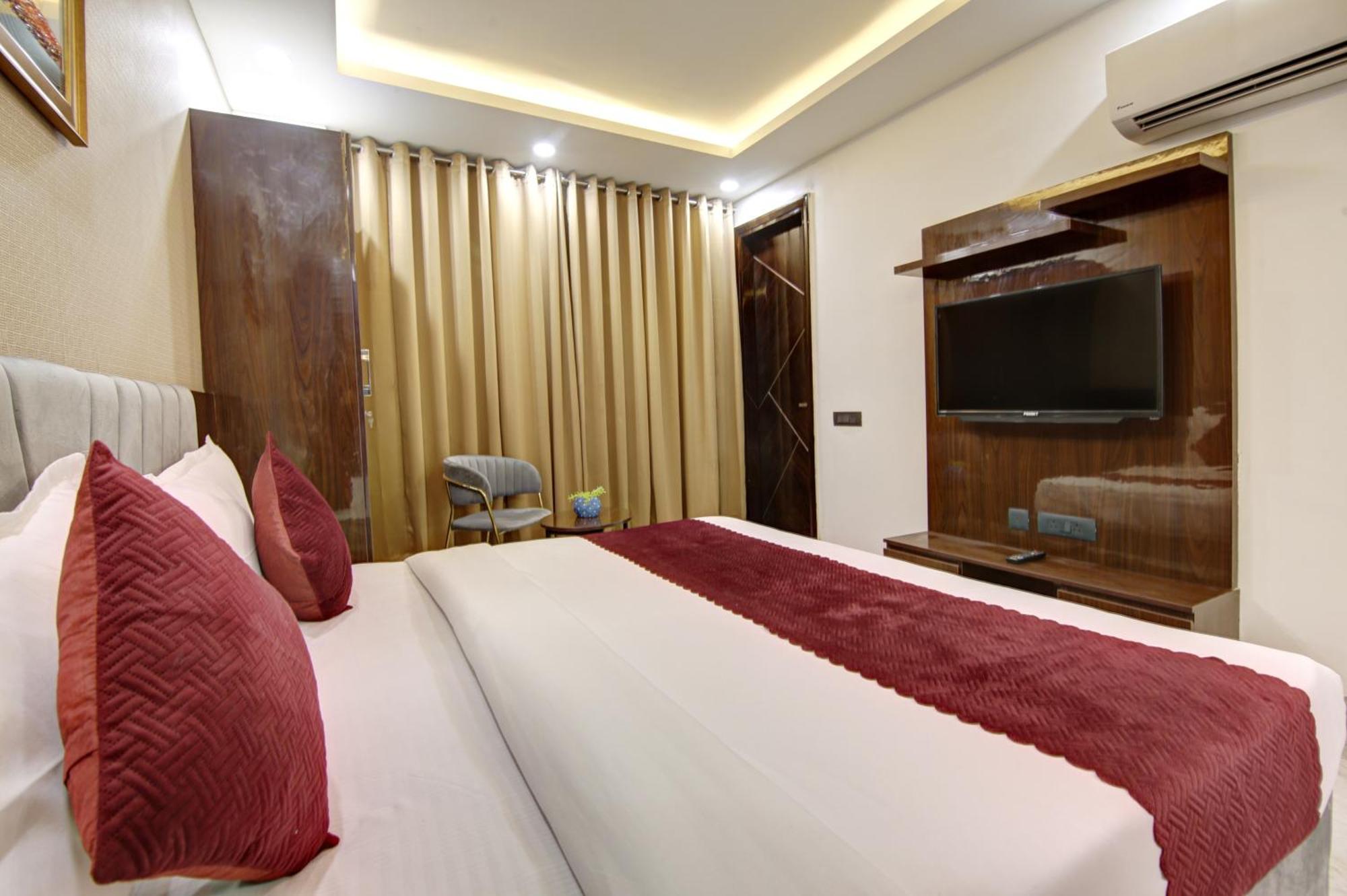Limewood Stay - Millennium Huda City Center Gurgáon Exteriér fotografie