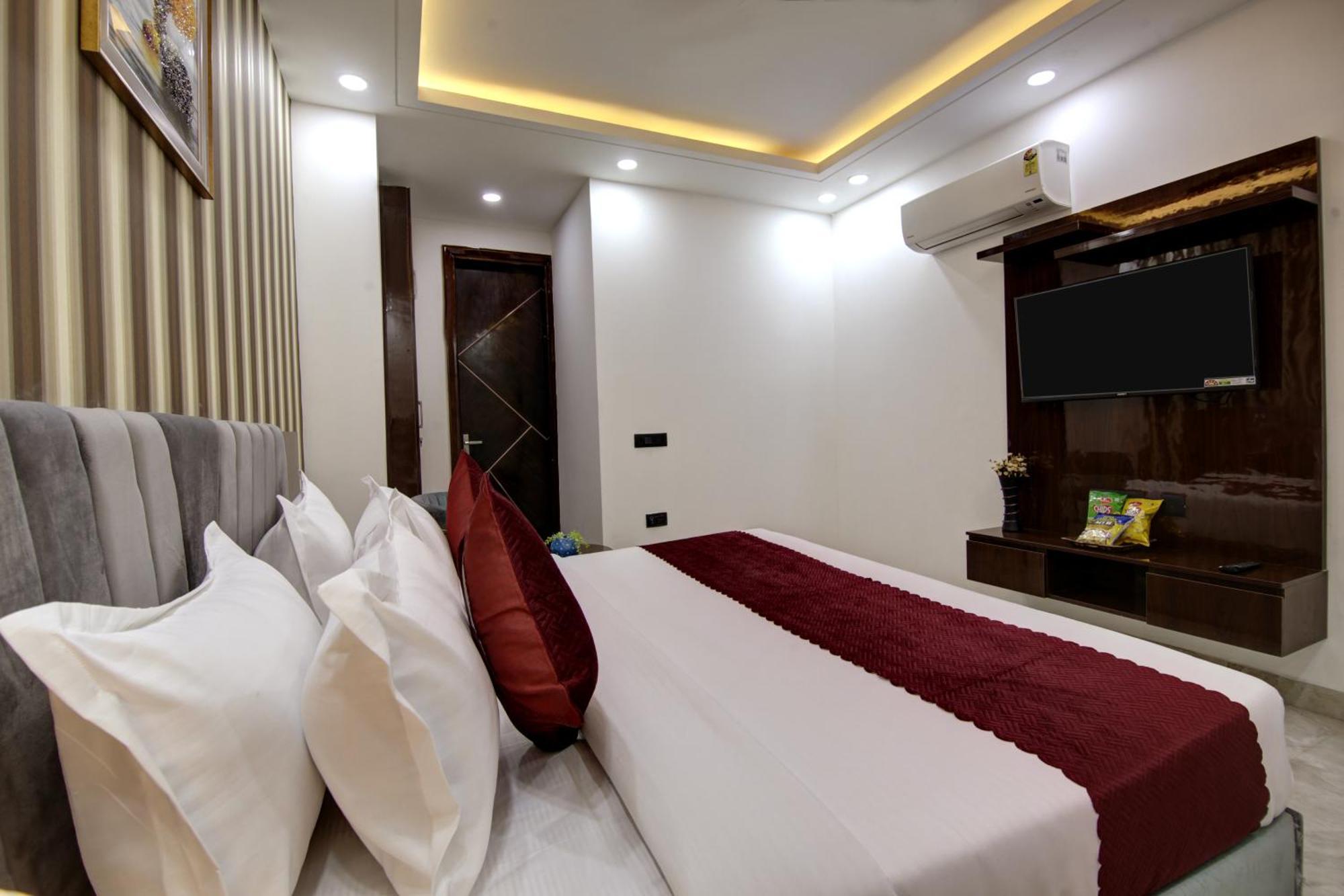 Limewood Stay - Millennium Huda City Center Gurgáon Exteriér fotografie