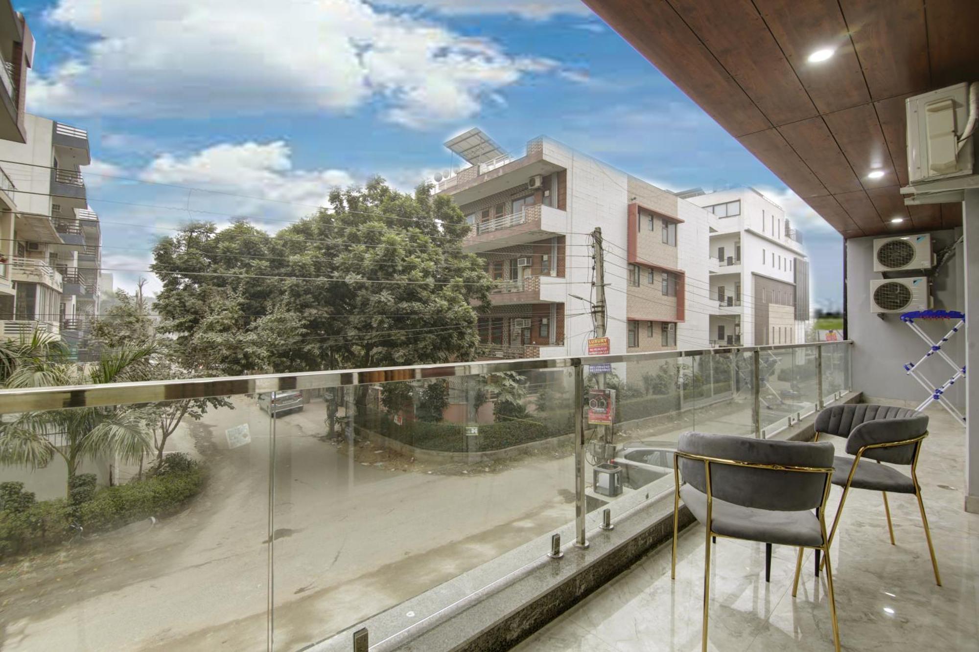 Limewood Stay - Millennium Huda City Center Gurgáon Exteriér fotografie
