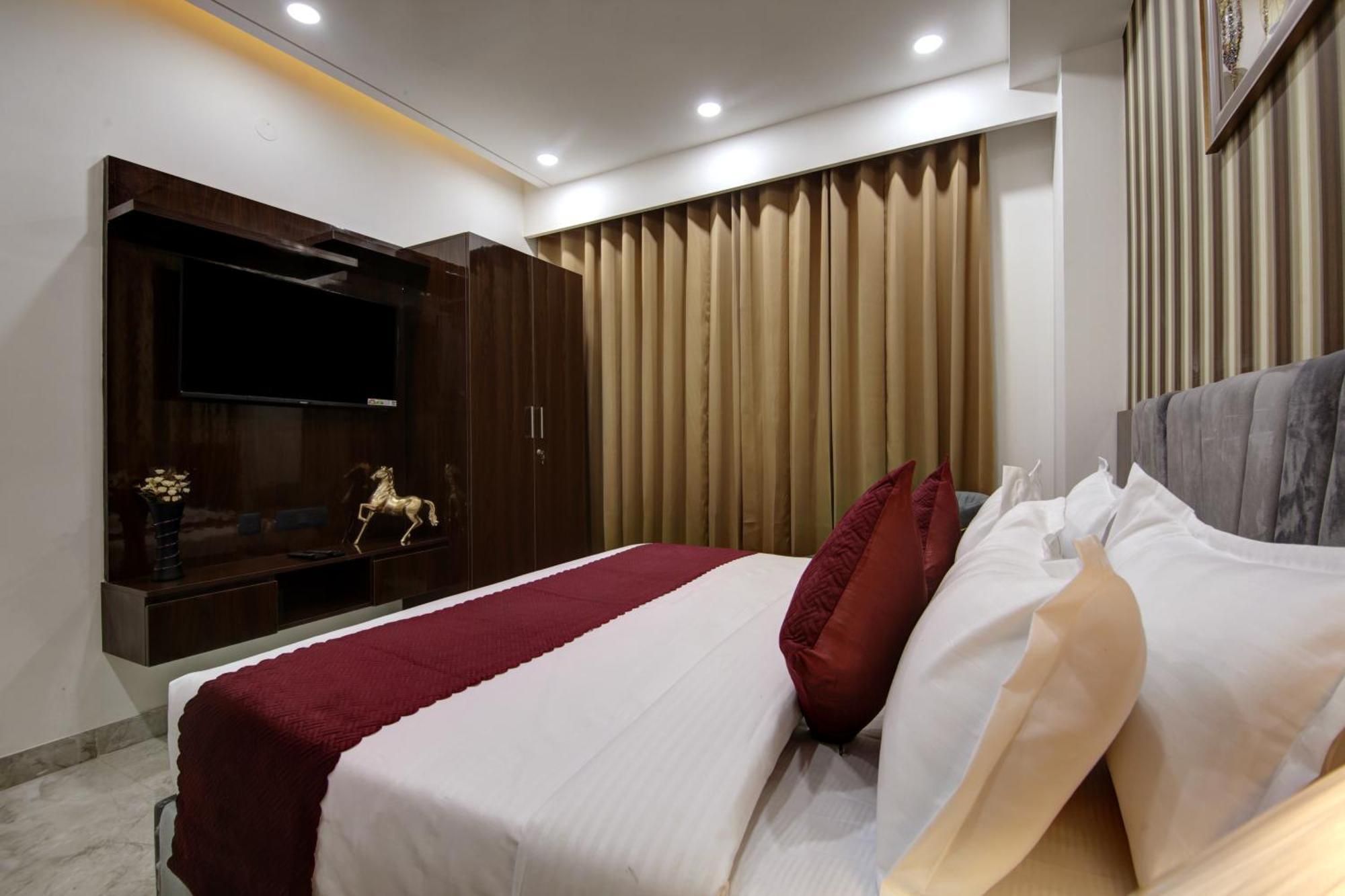 Limewood Stay - Millennium Huda City Center Gurgáon Exteriér fotografie