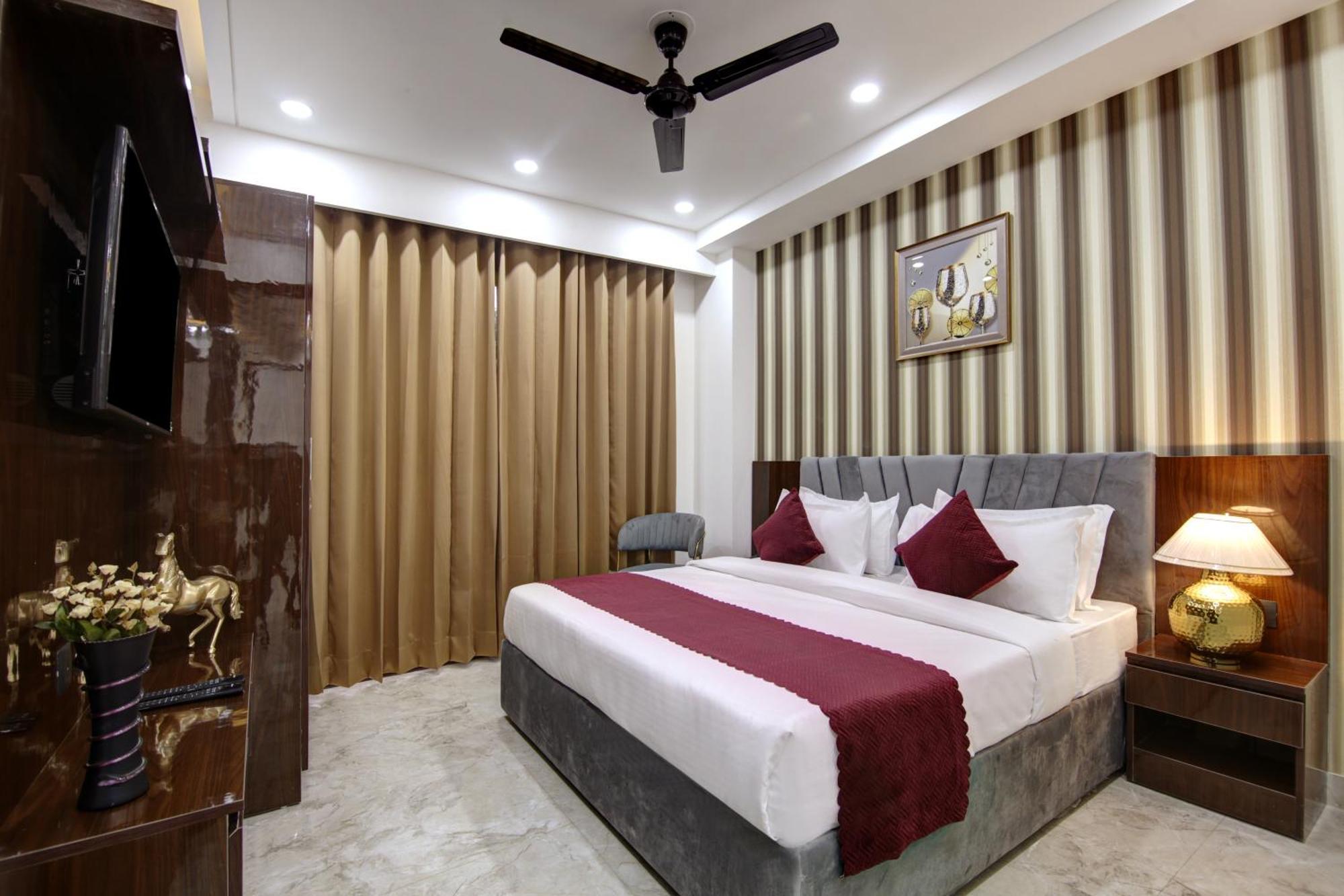 Limewood Stay - Millennium Huda City Center Gurgáon Exteriér fotografie